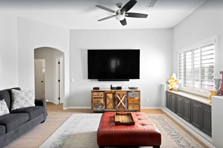 Secondary living room