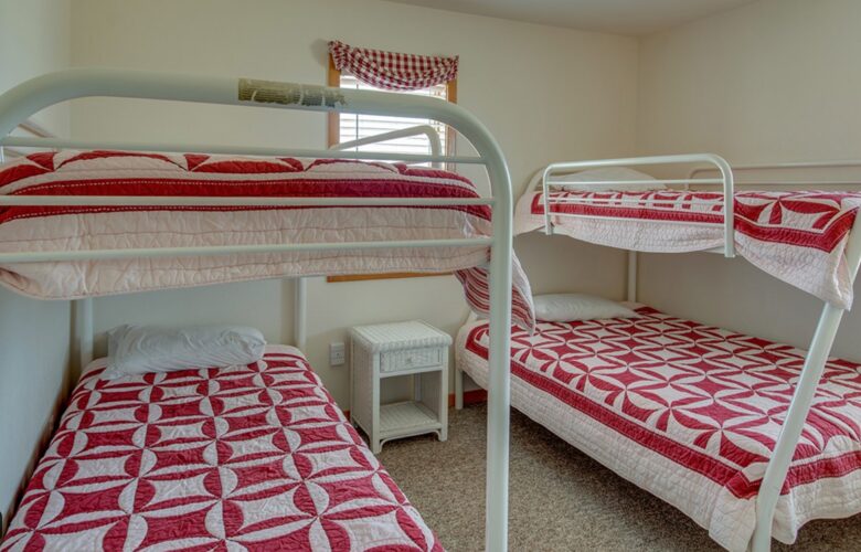 Bunk bedroom