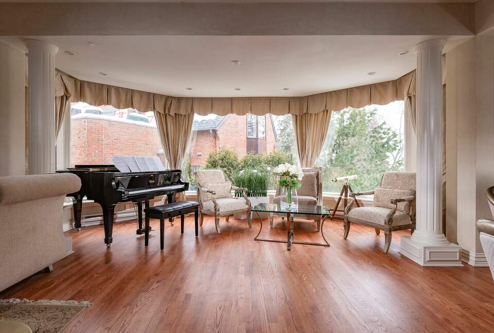 Manor in Montreal - Outremont, Canada