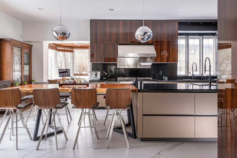 Manor in Montreal - Outremont, Canada