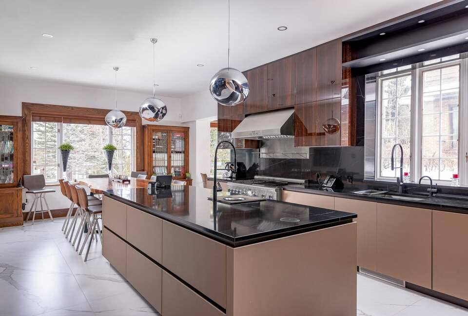 Manor in Montreal - Outremont, Canada