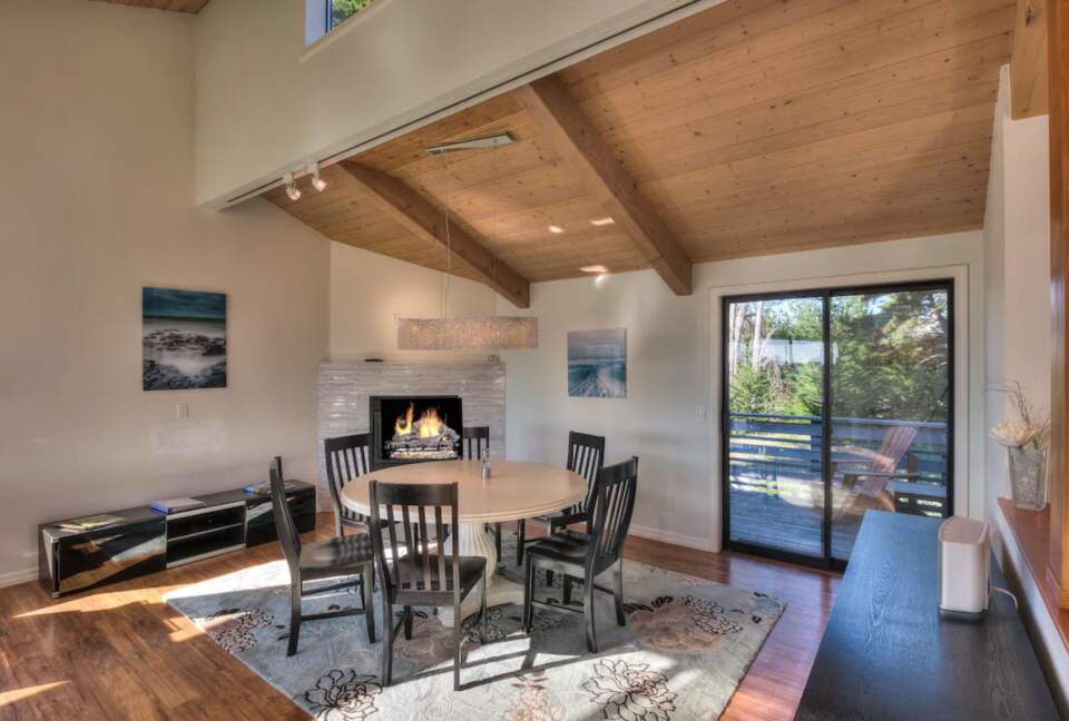 Dining room with corner fireplace