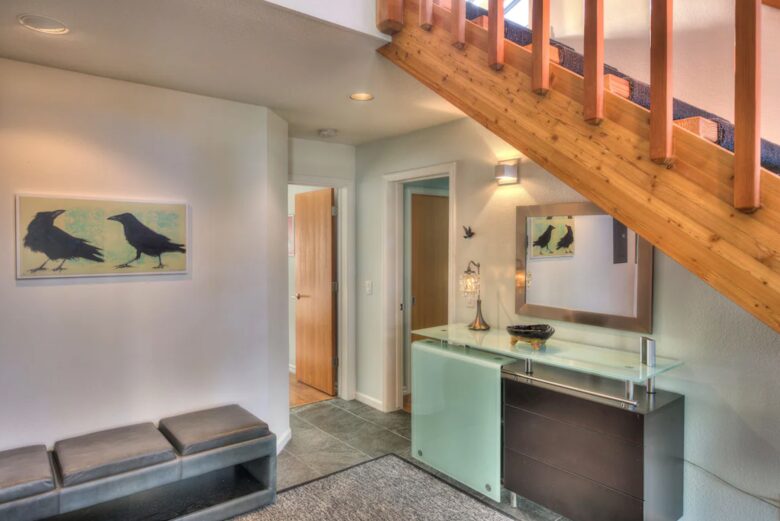 Entryway to lower level