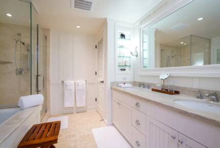 Home Exchange in Kahuku, HI, master bathroom en suite