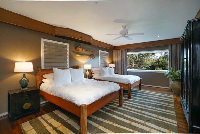 Home Exchange in Kahuku, HI, guest bedroom with two queens