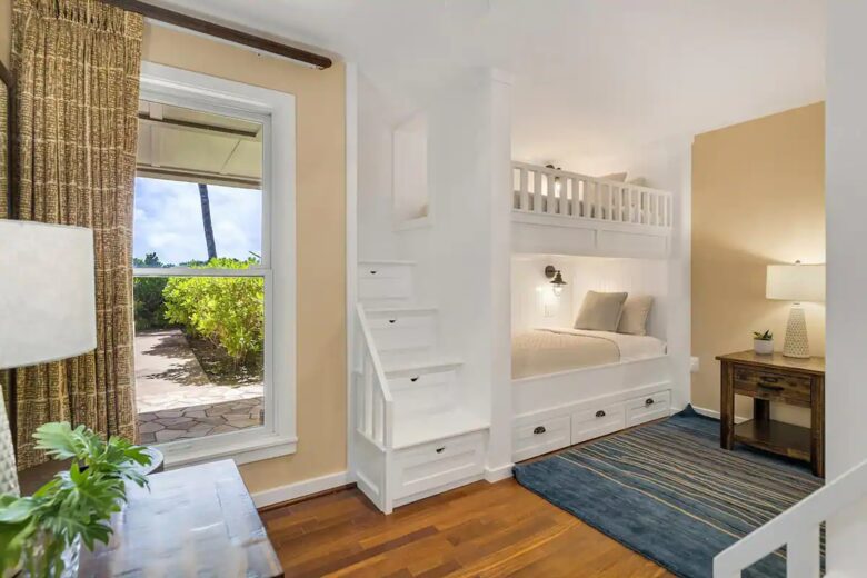 Home Exchange in Kahuku, HI, four twin XL bunk room