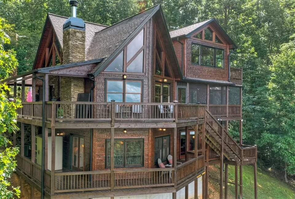 Home Exchange in Mineral Bluff, GA, Mountain View cabin