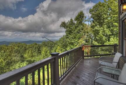 Home Exchange in Mineral Bluff, GA, porch with views