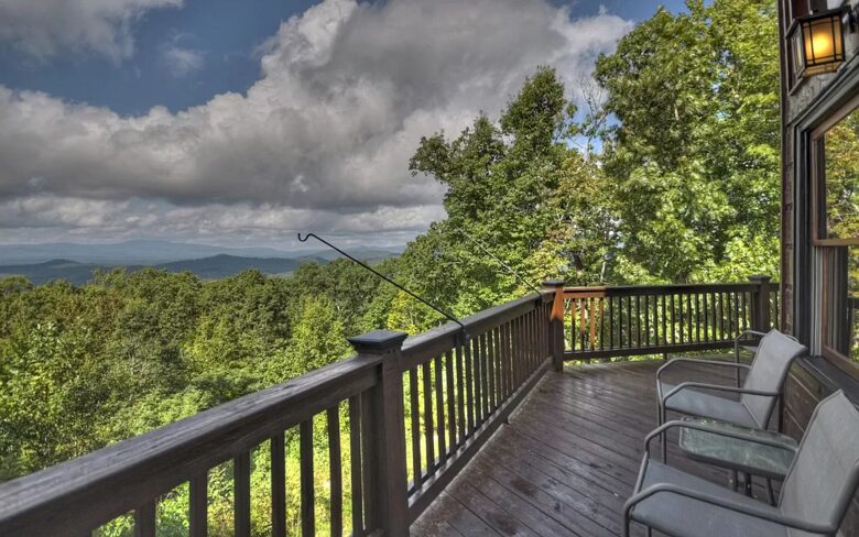 Home Exchange in Mineral Bluff, GA, porch with views
