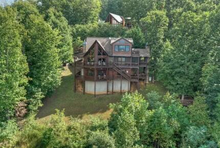 Home Exchange in Mineral Bluff, GA, full view of home