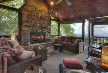 Home Exchange in Mineral Bluff, GA, outdoor indoor living