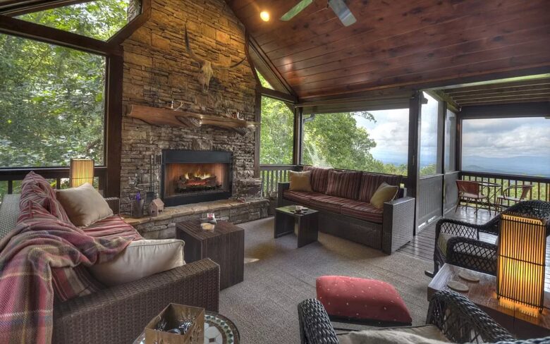 Home Exchange in Mineral Bluff, GA, outdoor indoor living