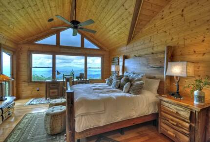 Home Exchange in Mineral Bluff, GA, master bedroom incredible views
