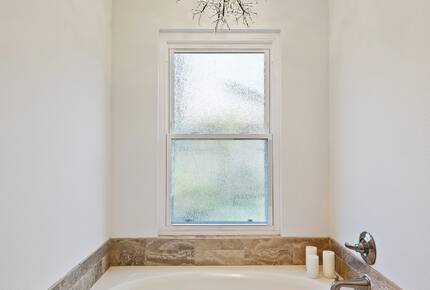 Master bathroom soaking tub