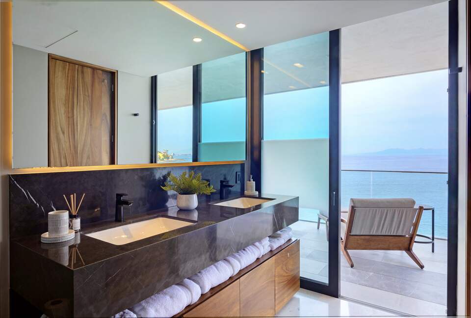 Master bath open to terrazza