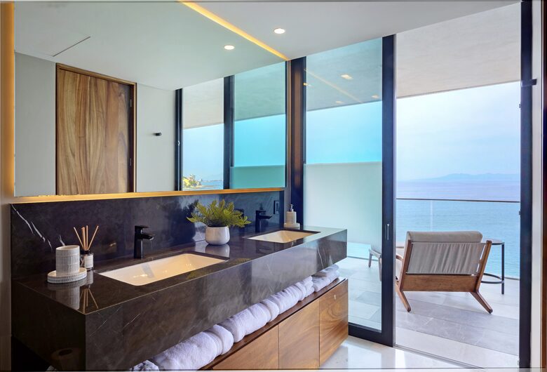 Master bath open to terrazza
