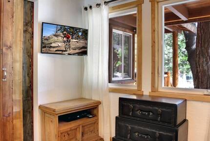 Big Bear BaseCamp Cabin - Big Bear Lake, California