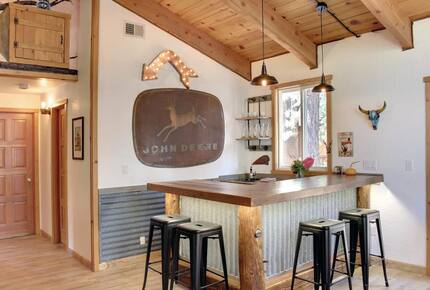 Big Bear BaseCamp Cabin - Big Bear Lake, California