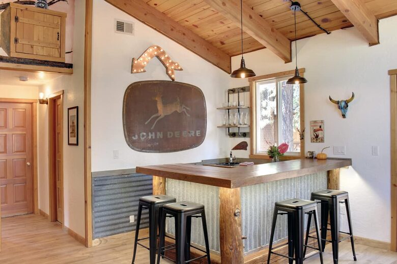 Big Bear BaseCamp Cabin - Big Bear Lake, California