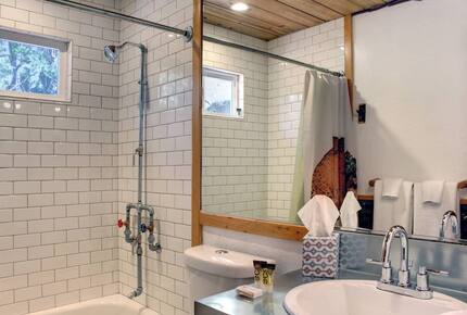 Big Bear BaseCamp Cabin - Big Bear Lake, California