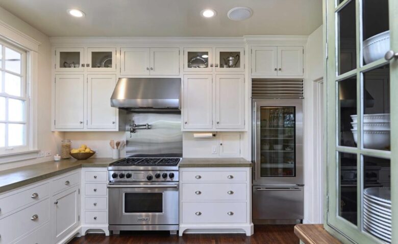 Beautiful kitchen with top-notch appliances