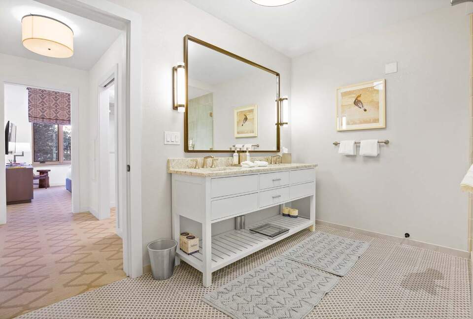 Home Exchange Taos Ski Valley, NM master ensuite