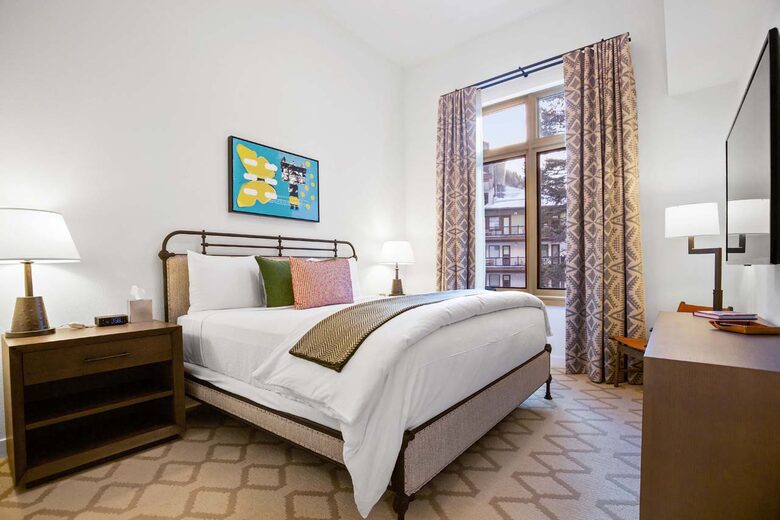 Home Exchange Taos Ski Valley, NM guest king bedroom