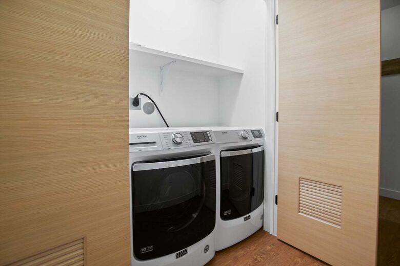 Home Exchange Taos Ski Valley, NM laundry closet