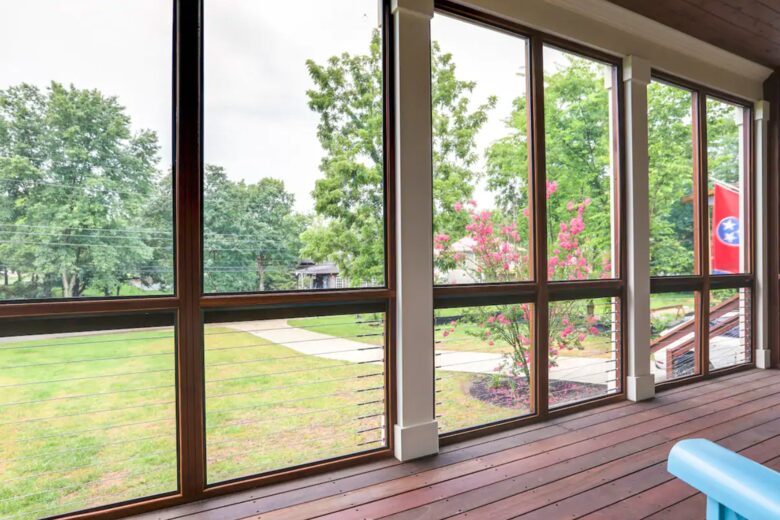 Screened-in porch