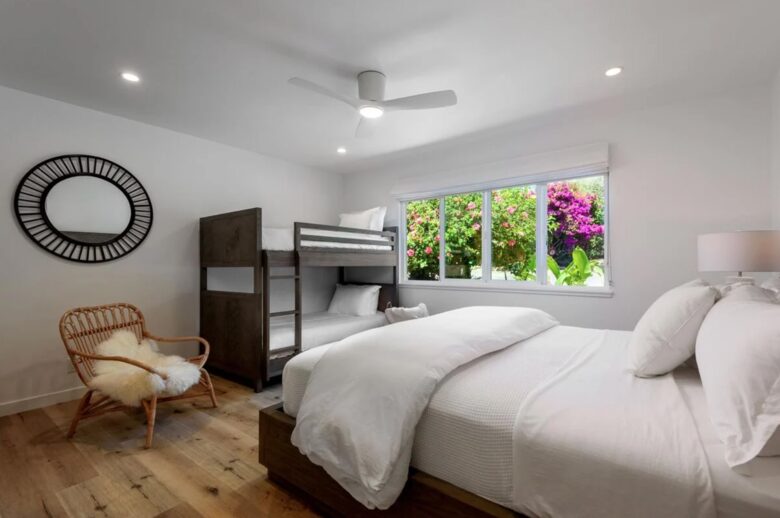 Guest bedroom with bunk beds