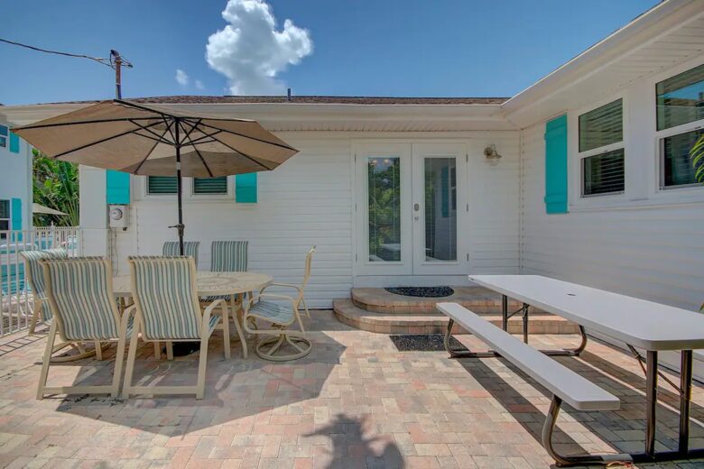 Home Exchange in Clearwater, FL triplex outdoor dining