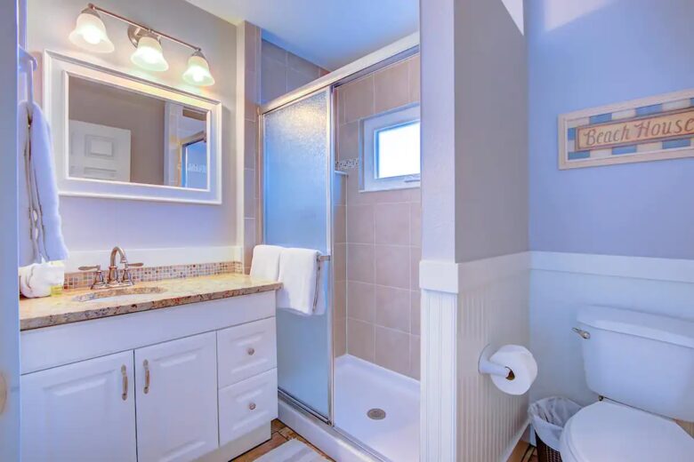 Home Exchange in Clearwater, FL triplex main house bathroom