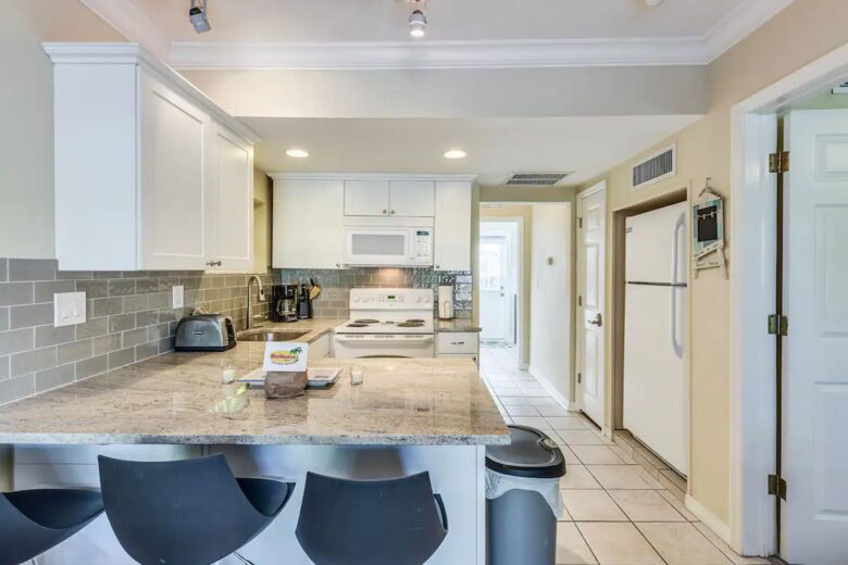 Home Exchange in Clearwater, FL triplex bottom floor second kitchen