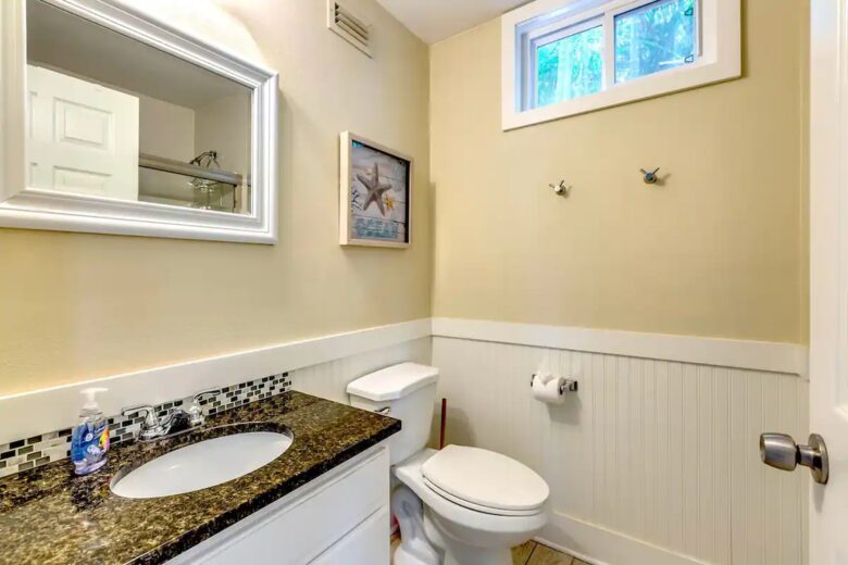 Home Exchange in Clearwater, FL triplex second house bathroom