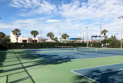 Home Exchange in Clearwater, FL rec center tennis courts