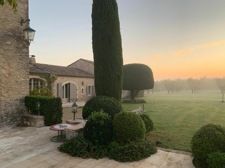 18th Century Provence farmhouse - Eygalières, France