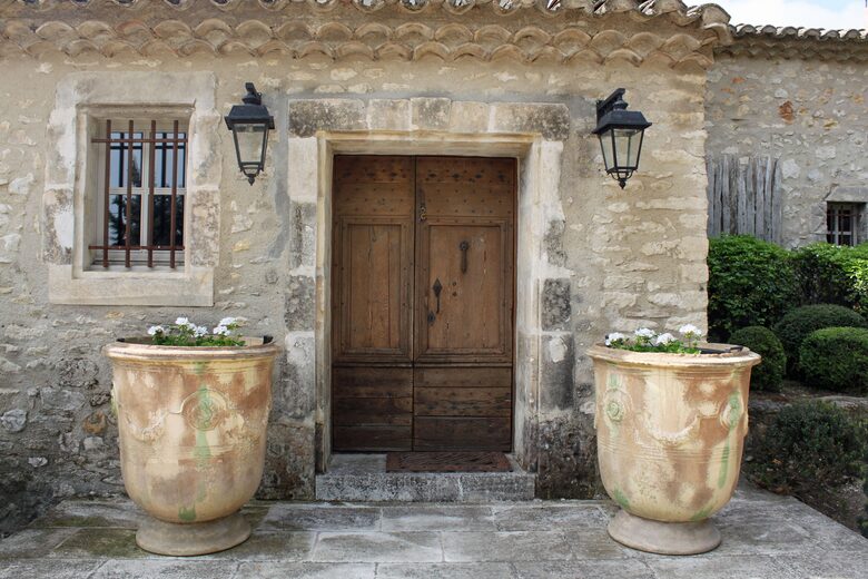 18th Century Provence farmhouse - Eygalières, France