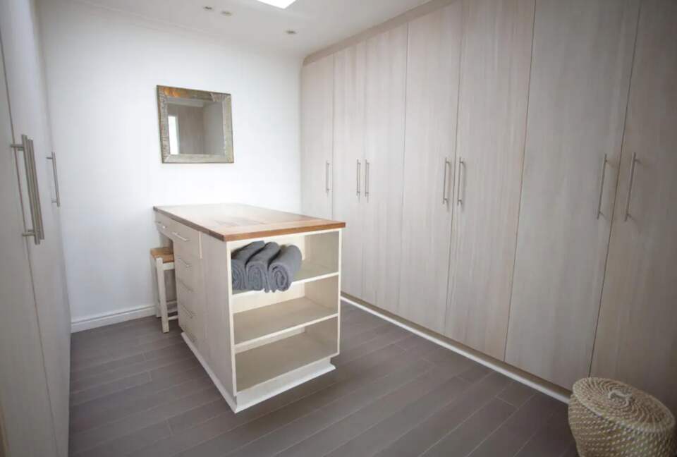 Master bedroom walk-in closet