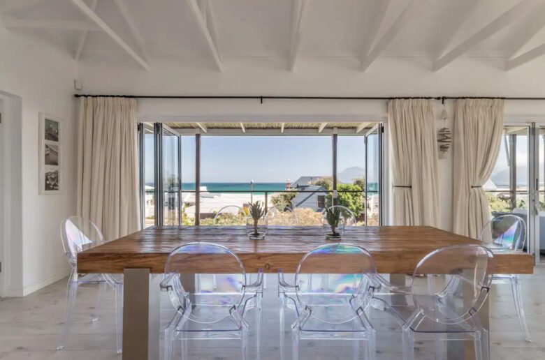 Views of the ocean from the dining room