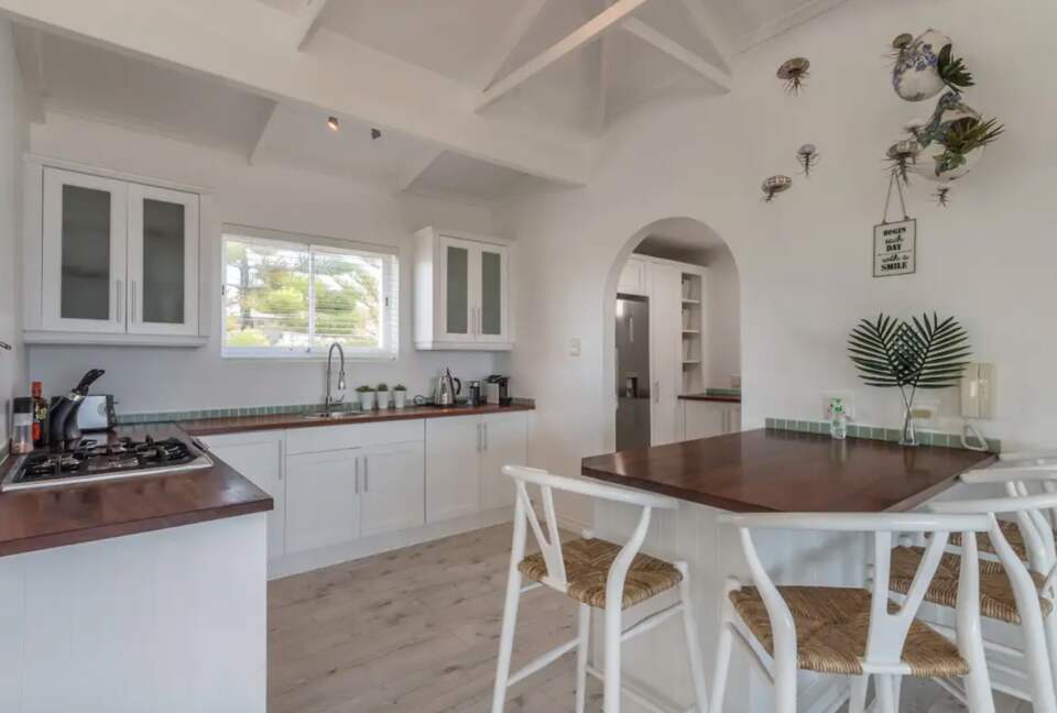 Open kitchen with eat-in bar