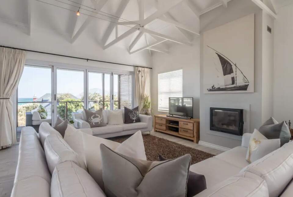 Spacious living room to seat two families