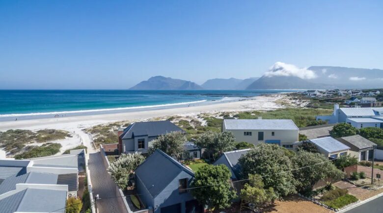 South Africa Oceanfront Villa with Pool and views