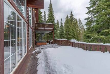 Home Exchange in Truckee, CA, deck with expansive views and hot tub