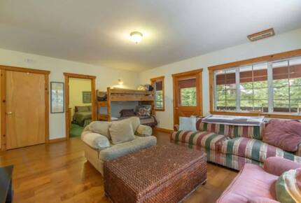 Home Exchange in Truckee, CA, second living space with bunk bed
