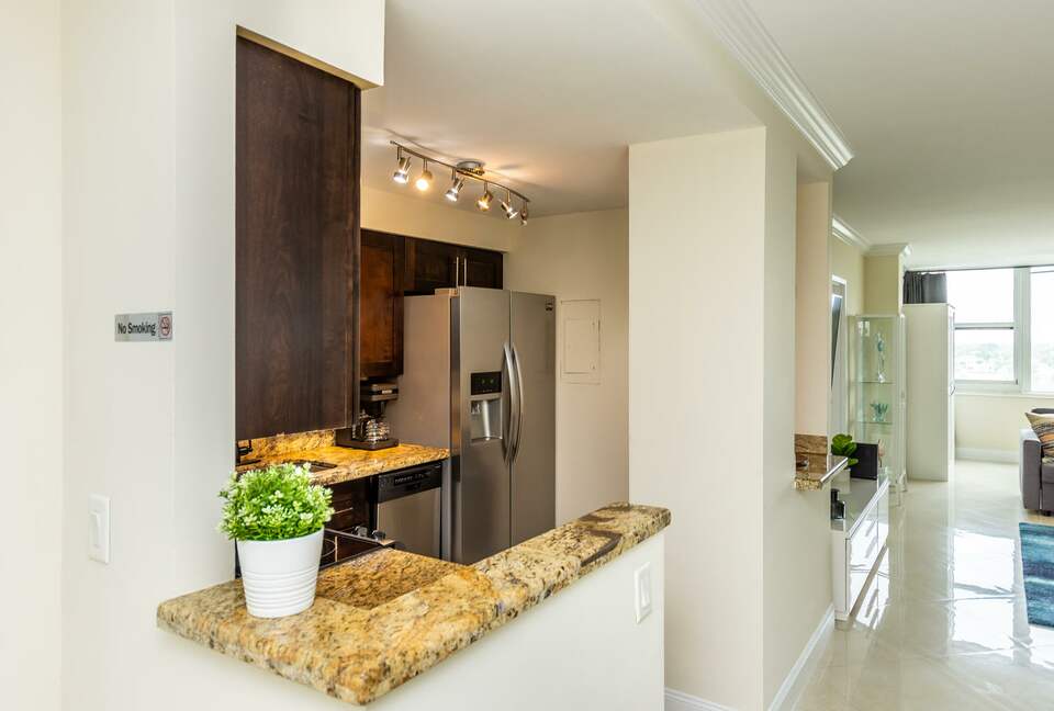 Ocean Manor Beach Condo - Fort Lauderdale, Florida