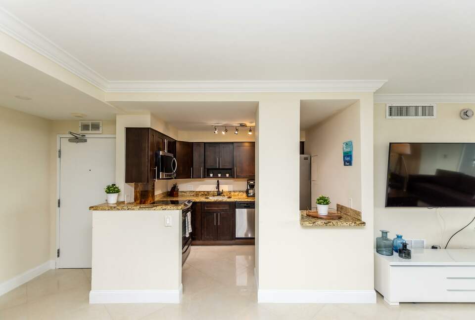 Ocean Manor Beach Condo - Fort Lauderdale, Florida