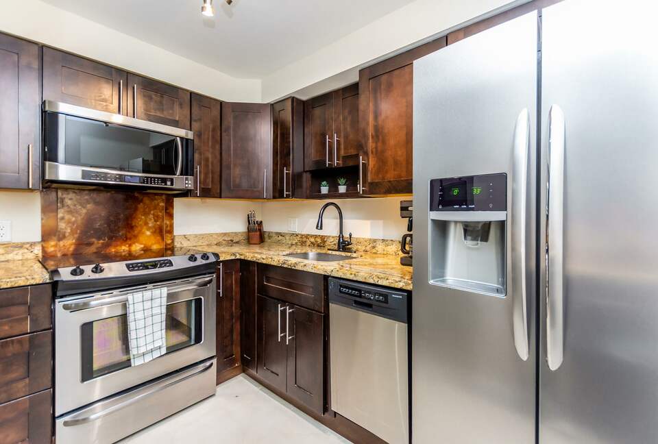 Ocean Manor Beach Condo - Fort Lauderdale, Florida