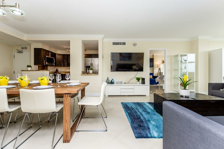 Ocean Manor Beach Condo - Fort Lauderdale, Florida