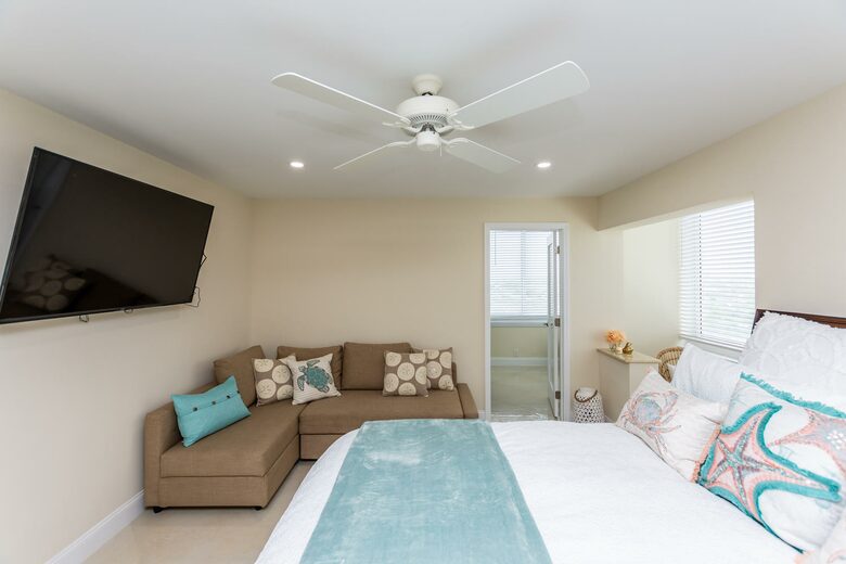 Ocean Manor Beach Condo - Fort Lauderdale, Florida