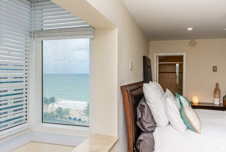Ocean Manor Beach Condo - Fort Lauderdale, Florida